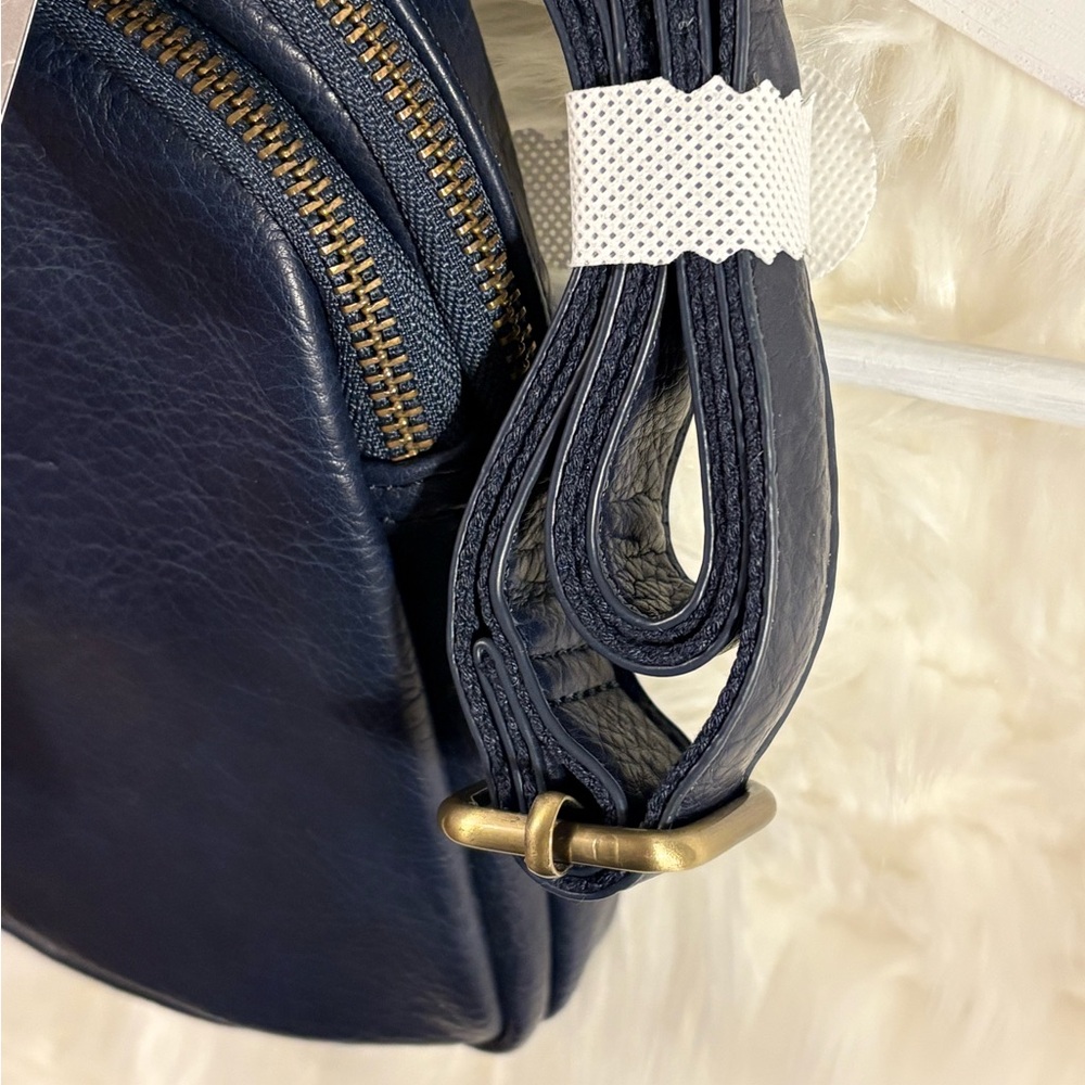 Joy Susan NWT Jolene Vegan Leather Phone Crossbody Bag in Navy - Picture 10 of 11